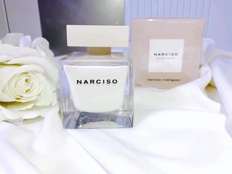 Review Nước Hoa Narciso Eau De Parfum Trong Trẻo Và Tinh Khôi