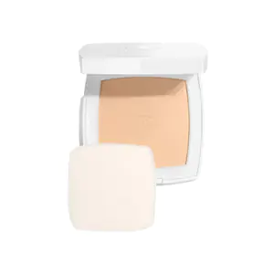 Phấn Phủ Chanel Le Blanc Whitening Compact Foundation SPF 25/ PA+++ 12g 